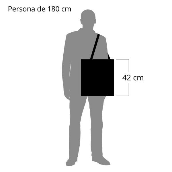 modelo con tote bag